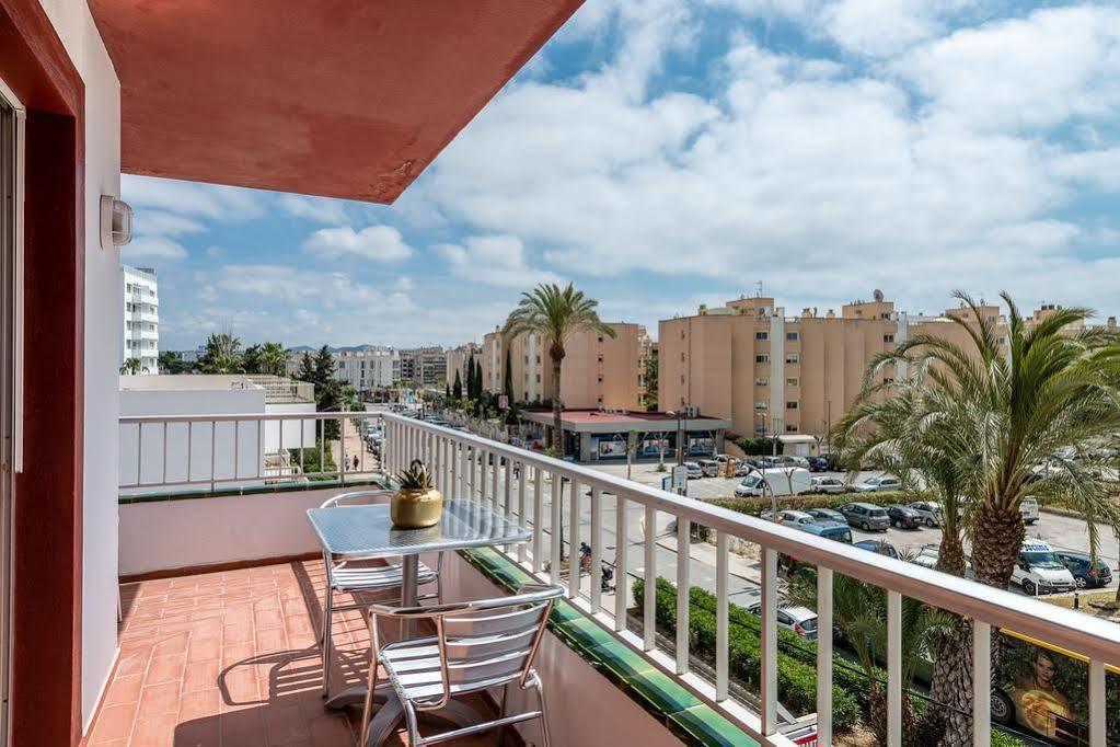 Tabbu Ibiza Apartments Playa d'en Bossa Exterior foto